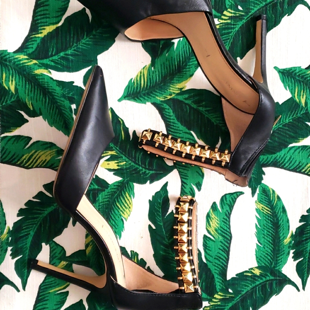 Banana Republic Black With Gold Stud Ankle Strap - Picture 1 of 4